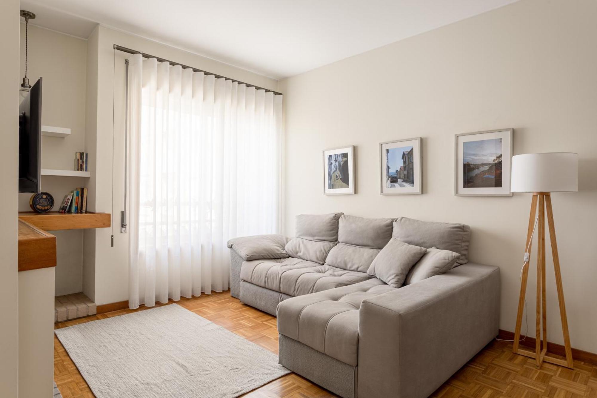 Joivy Stylish City Centre Flat With Parking Мая Экстерьер фото